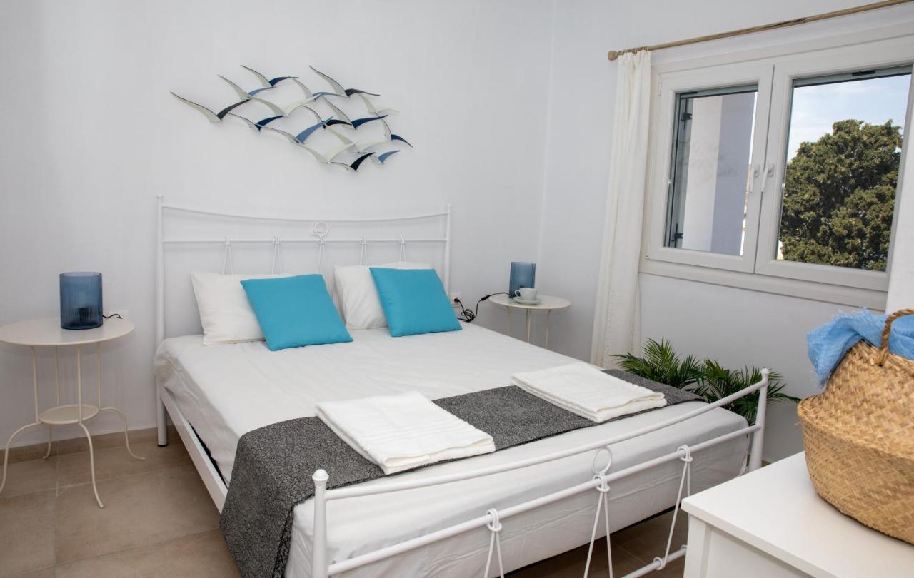 Sunny Bay Villa Agia Marina  Exterior photo