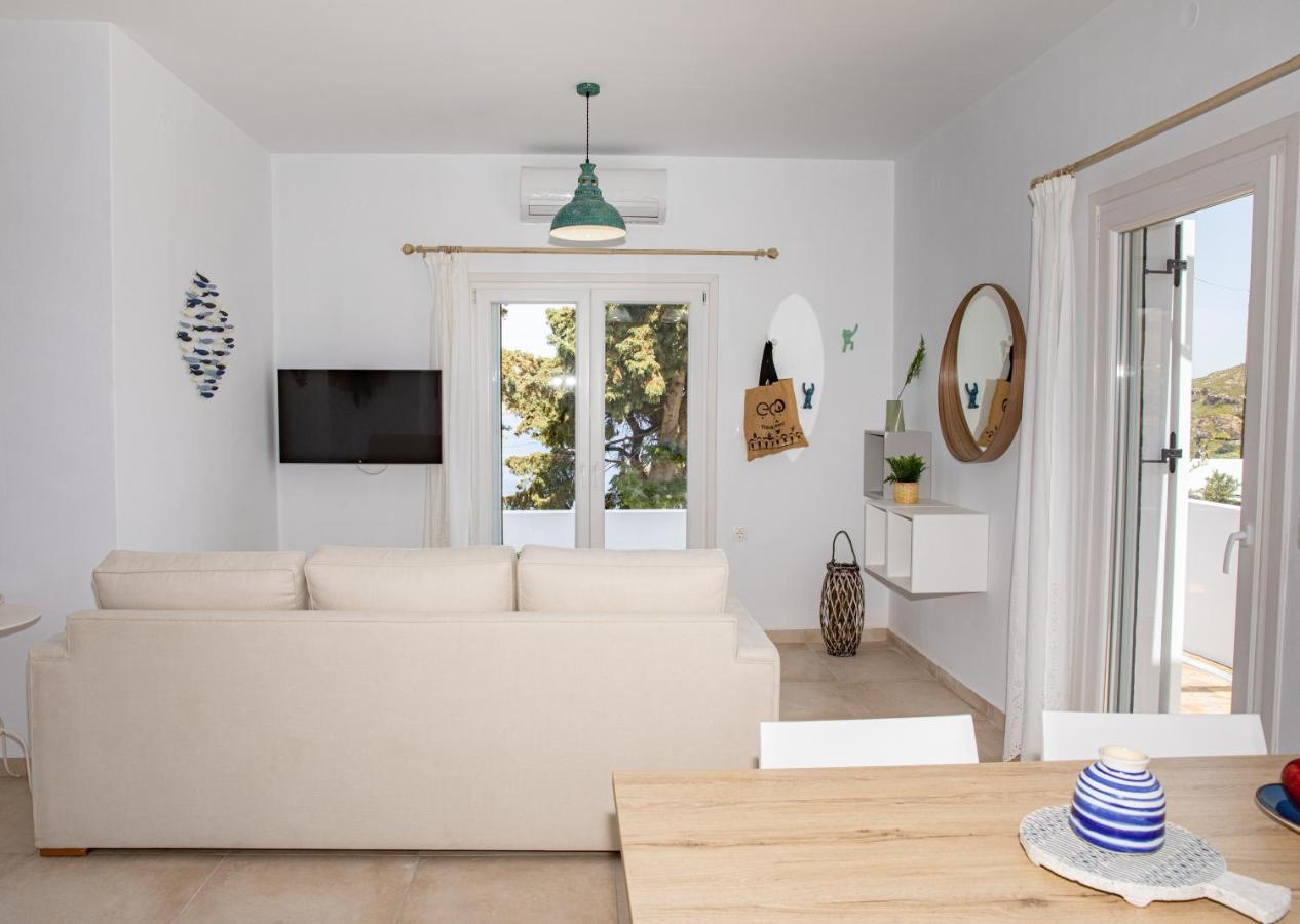 Sunny Bay Villa Agia Marina  Exterior photo