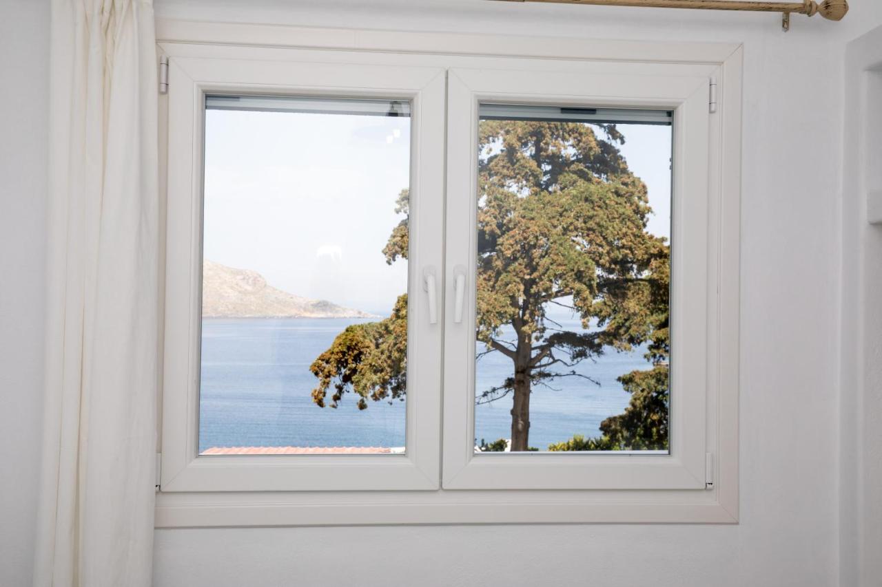 Sunny Bay Villa Agia Marina  Exterior photo
